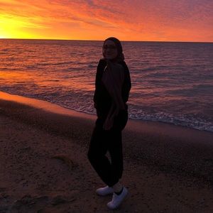 Meet your Posher, Aya